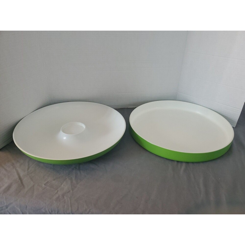 VTG MCM Georges Briard Chip and Dip Set of 2 Lime Green White Boutique Series